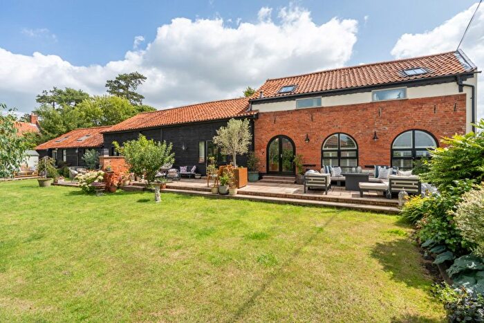 4 Bedroom Barn Conversion For Sale In Pound Lane, Toft Monks, Beccles, NR34