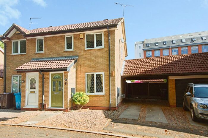 2 Bedroom Semi-Detached House For Sale In Shaws Green, Derby, DE22