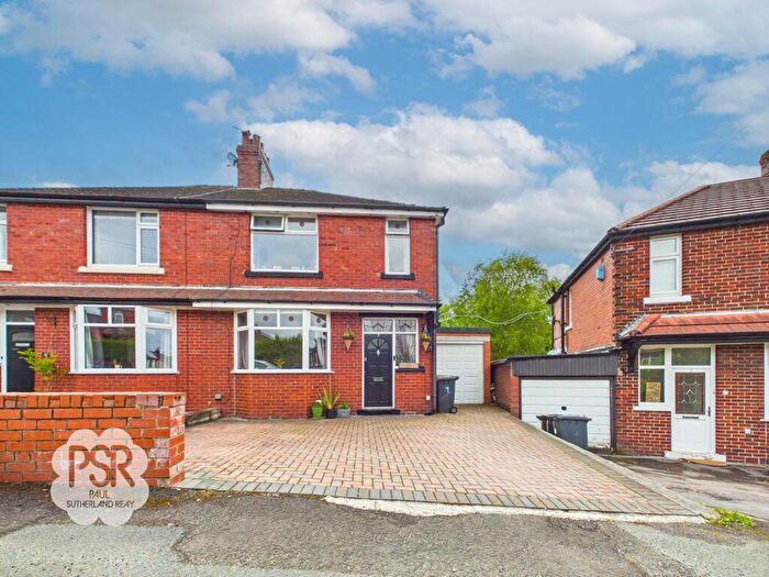 3 Bedroom Semi-Detached House For Sale In Diglands Avenue, New Mills, SK22