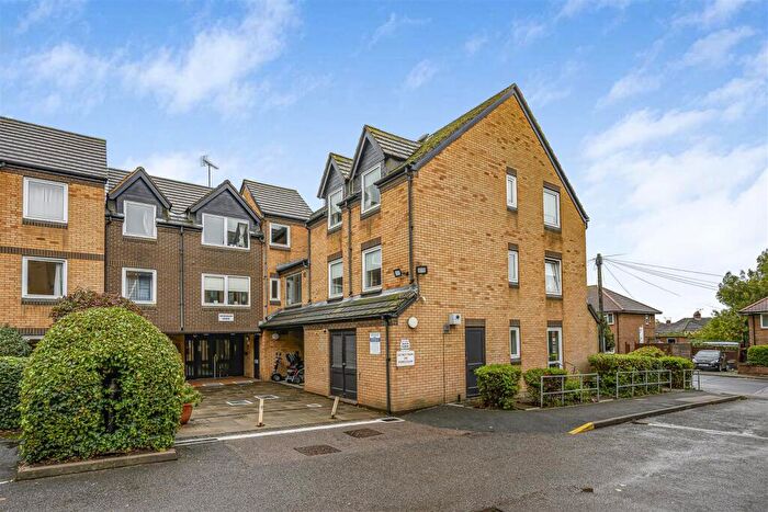1 Bedroom Retirement Property To Rent In Homebush House, Kings Head Hill, E4
