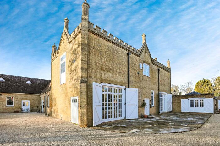 2 Bedroom Property For Sale In North Road, Huntingdon, PE28