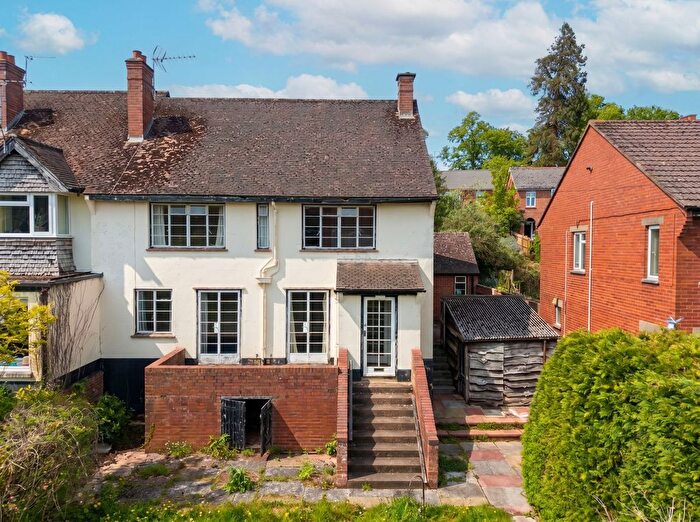 3 Bedroom Semi-Detached House For Sale In Hawthorn Road, Crediton, EX17