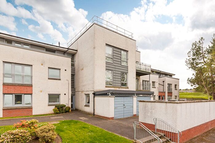 2 Bedroom Flat For Sale In Orrok Lane, Edinburgh, EH16