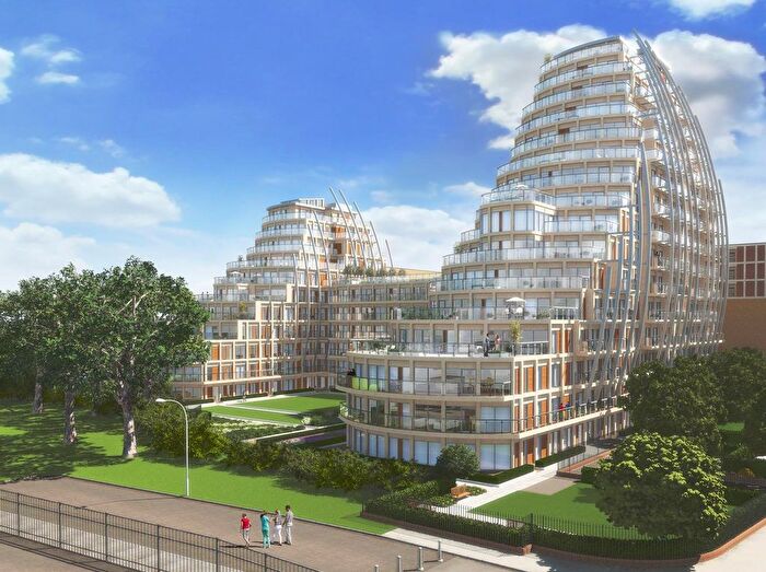 2 Bedroom Flat For Sale In Downhall Road, Kingston Upon Thames, KT2