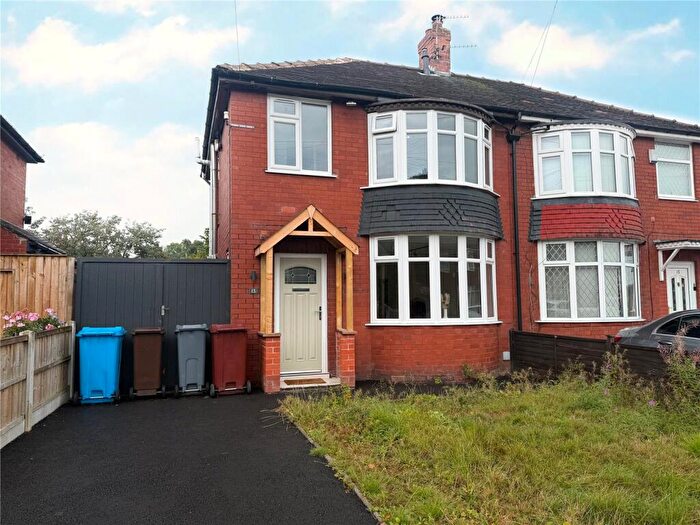 3 Bedroom Semi-Detached House For Sale In Onslow Avenue, New Moston, Manchester, M40