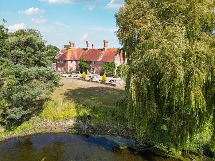 House For Sale In Ringwood Road, Avon, BH23
