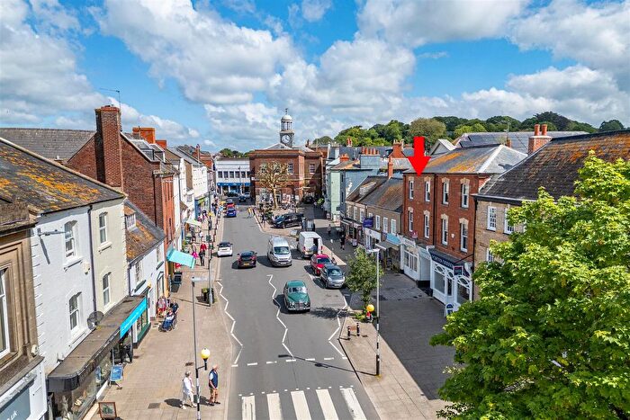 2 Bedroom Flat For Sale In South Street, Bridport, DT6