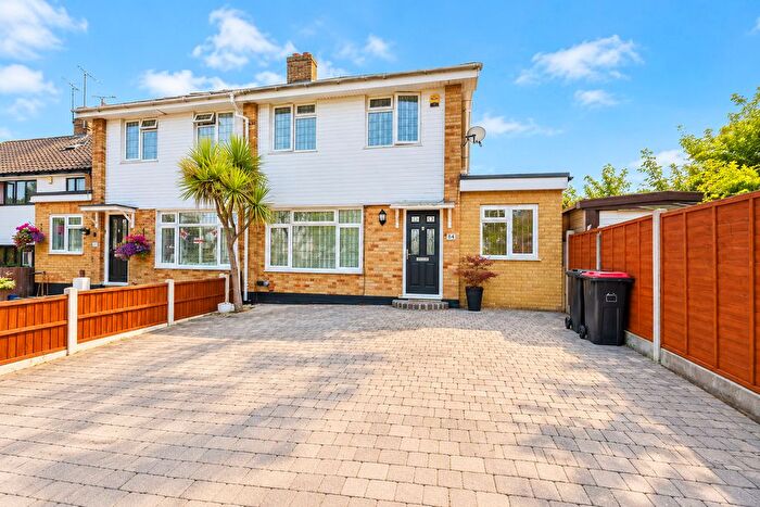 4 Bedroom Semi-Detached House For Sale In Belgrave Road, Leigh-On-Sea, SS9