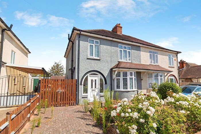 3 Bedroom Semi-Detached House For Sale In Kings Road, Flitwick, Bedford, MK45