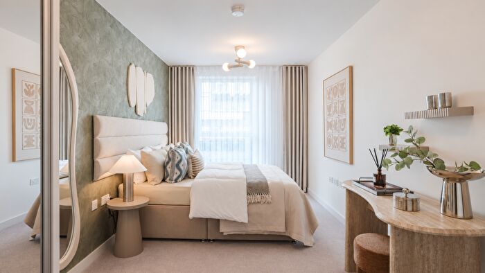 2 Bedroom Flat For Sale In A Alexandra Road, Hounslow, TW3