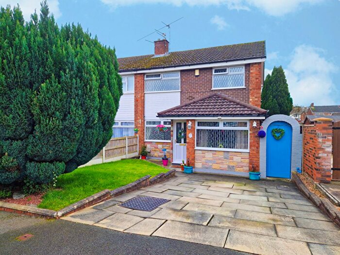 3 Bedroom Semi-Detached House For Sale In Ringley Avenue, Golborne, Warrington, Cheshire, WA3