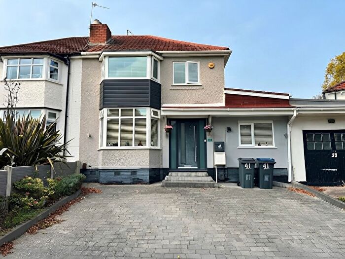 3 Bedroom Semi-Detached House For Sale In Moorpark Road, Birmingham, B31