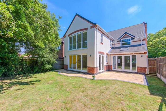 4 Bedroom Detached House For Sale In Main Road, Shuttington, B79
