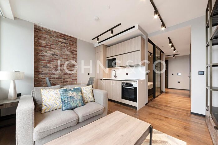 1 Bedroom Flat To Rent In Stage Apartments, Hewett, London, EC2A