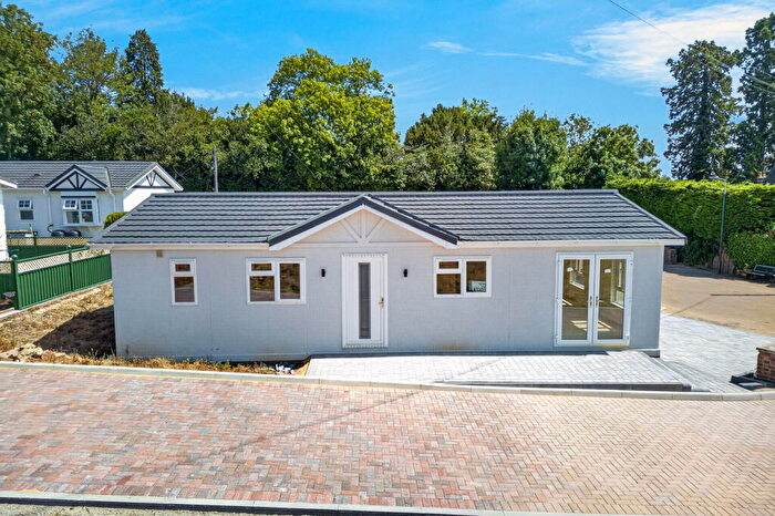 2 Bedroom Park Home For Sale In Theddingworth Road, Lubenham, Lubenham, LE16