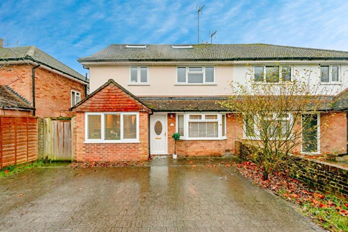4 Bedroom Semi-Detached House For Sale In Hunters Chase, South Godstone, Godstone, RH9