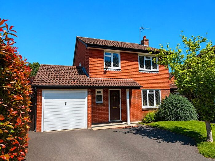 4 Bedroom Detached House For Sale In Thirlmere Close, Egham, Surrey, TW20