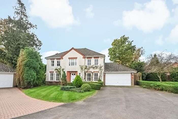 5 Bedroom Detached House To Rent In Nevelle Close, Binfield, Bracknell, RG42