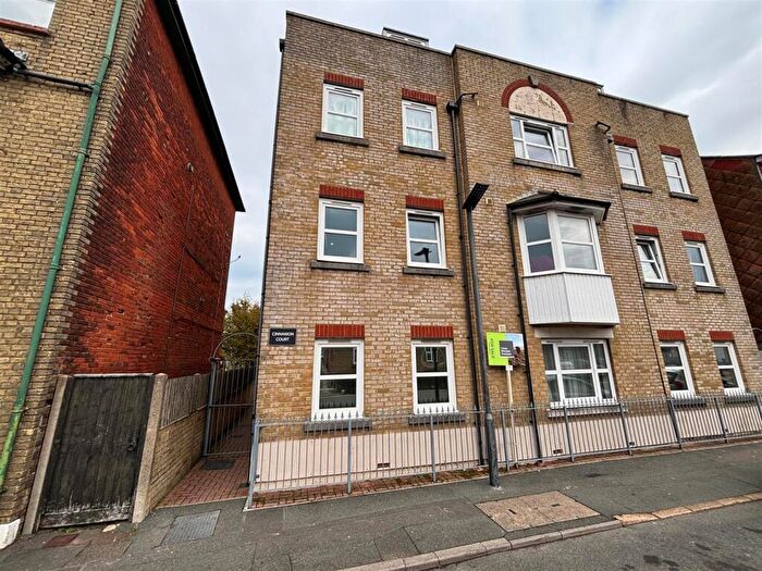 Studio To Rent In Newport, PO30