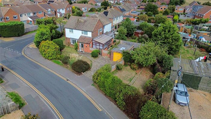 3 Bedroom Semi-Detached House For Sale In Longfield Road, Twyford, Reading, Berkshire, RG10