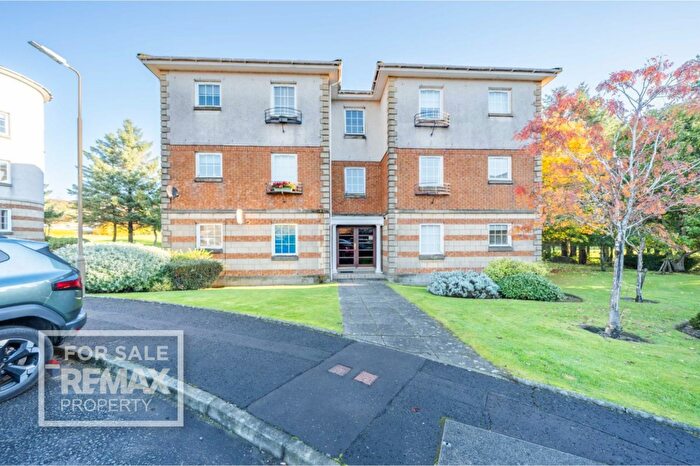 3 Bedroom Flat For Sale In Taylor Green, Deerpark, Livingston, EH54