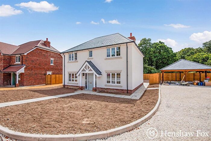 4 Bedroom Detached House For Sale In Hill Street, Totton, Hampshire, SO40