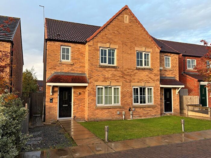 3 Bedroom Semi-Detached House To Rent In Devonshire Close, Elloughton, HU15