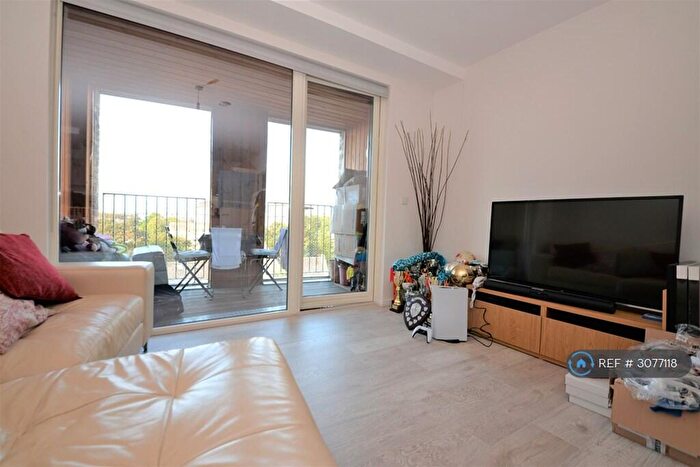 1 Bedroom Flat To Rent In Prowse Court, London, N18