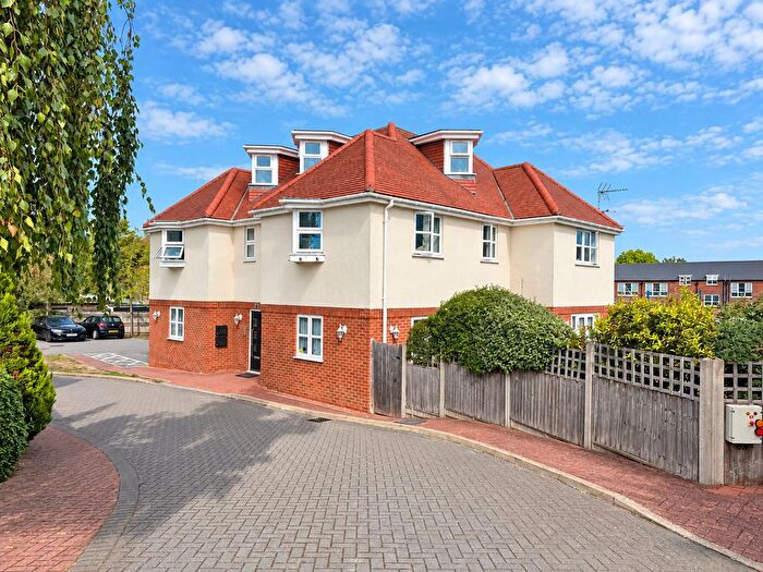 1 Bedroom Flat For Sale In Landmark Place, Hillingdon, Uxbridge, UB10