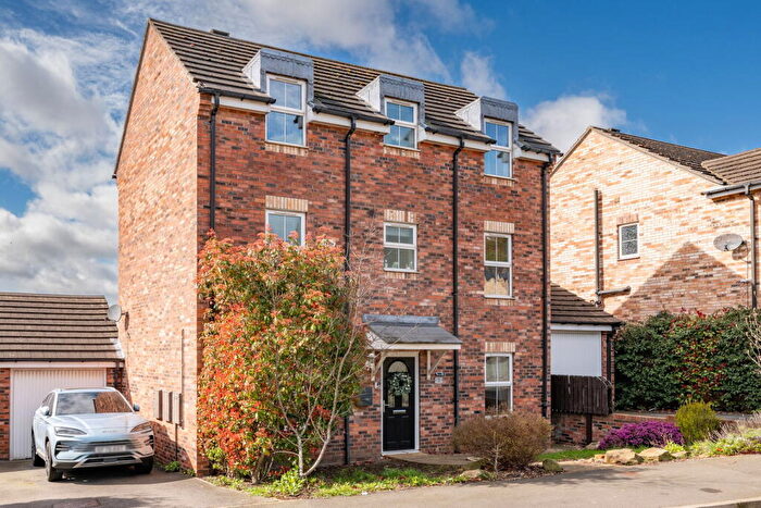4 Bedroom Detached House For Sale In Cypress Heights, Barnsley, S71