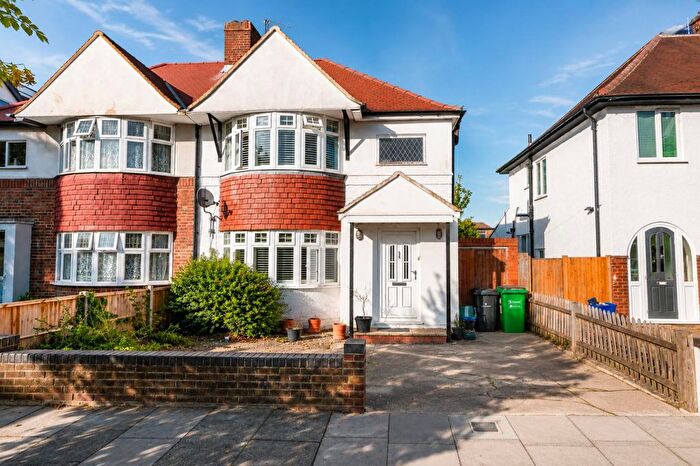 3 Bedroom Semi-Detached House For Sale In Nelson Road, Twickenham, TW2