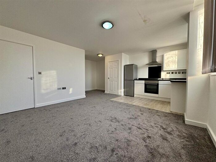 2 Bedroom Apartment For Sale In Priestgate, Peterborough, PE1