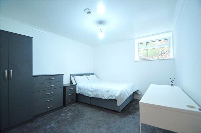 2 Bedroom Apartment To Rent In Coombe Road, Croydon, CR0