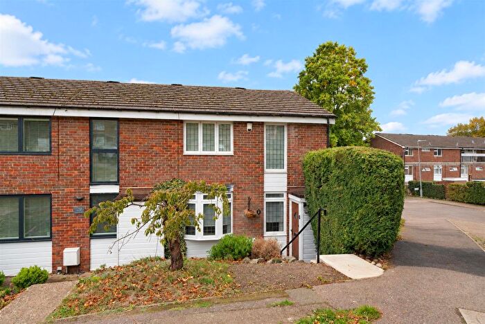 2 Bedroom End Of Terrace House For Sale In East Green, Hemel Hempstead, Hertfordshire, HP3