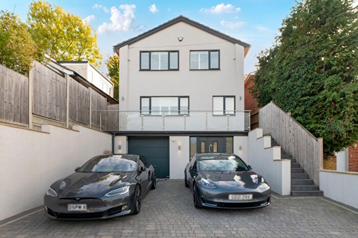 4 Bedroom Semi-Detached House To Rent In Mount Pleasant, Biggin Hill, Westerham, TN16