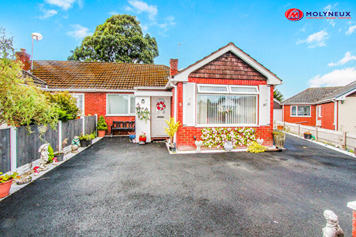 Semi-Detached Bungalow For Sale In Balmoral Close, LL11