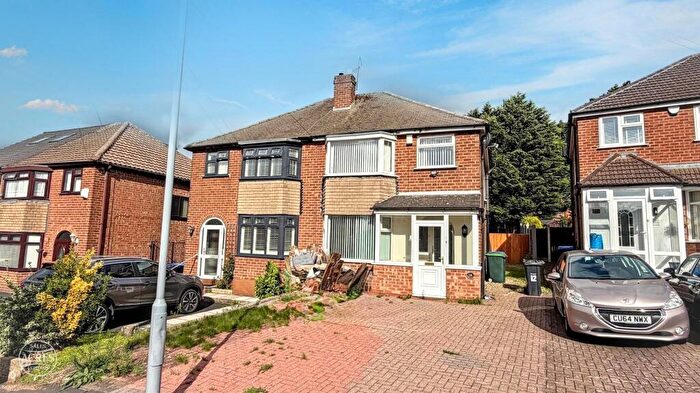 3 Bedroom Semi-Detached House For Sale In Valerie Grove, Great Barr, Birmingham, B43