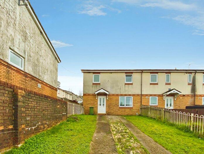3 Bedroom House To Rent In Park View, Llanharan, Rct, CF72