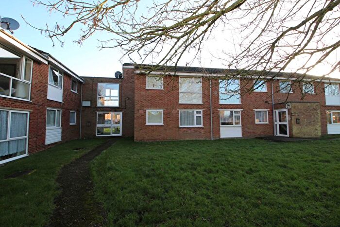 2 Bedroom Flat To Rent In Perry Green, Hemel Hempstead, Hertfordshire, HP2