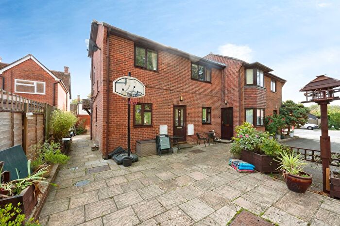 2 Bedroom Maisonette For Sale In Phoenix Court, Kingsclere, Newbury, Hampshire, RG20