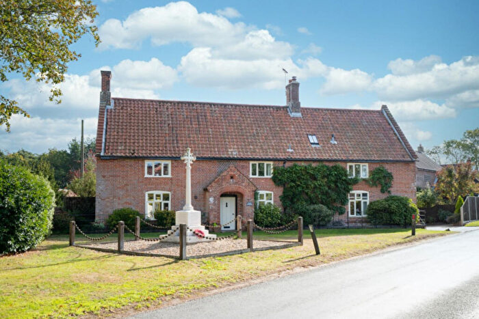4 Bedroom Detached House For Sale In Church Street, Weston Longville, NR9