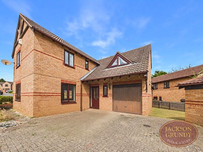 4 Bedroom Detached House For Sale In New Forest Way, Daventry, NN11
