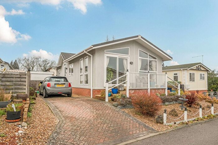 2 Bedroom Mobile/park Home For Sale In Ranksborough Hall Park, Langham, Oakham, Rutland, LE15