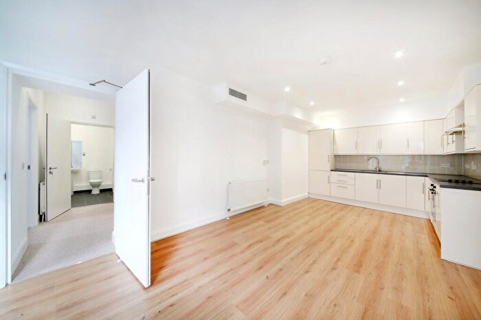 1 Bedroom Flat To Rent In Railton Road, Herne Hill, SE24