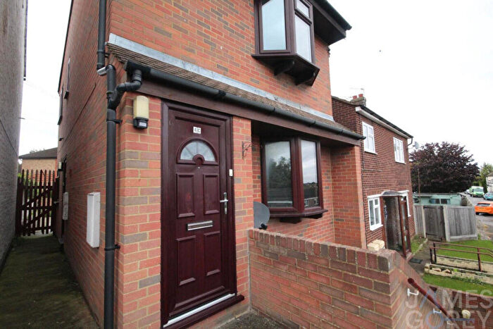 Studio To Rent In Knockhall Road, Greenhithe, DA9