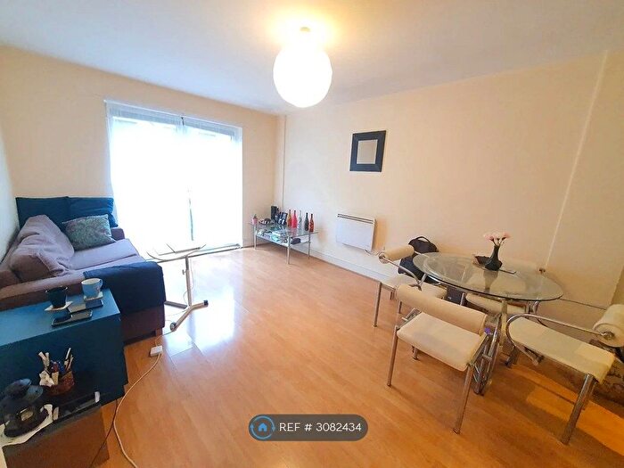 1 Bedroom Flat To Rent In Talwin Street, London, E3