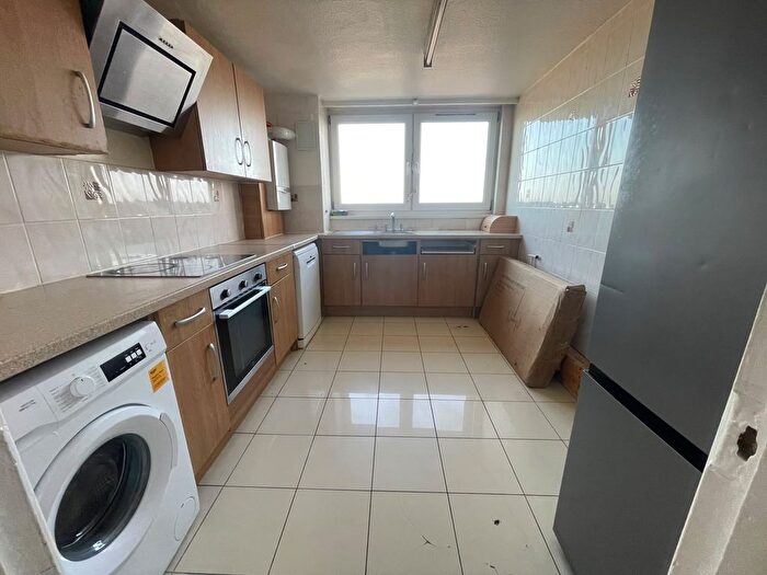 2 Bedroom Flat To Rent In Finsbury House, Partridge Way, London, N22
