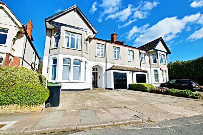 1 Bedroom Flat For Sale In Warren Avenue, Bromley, Kent, BR1