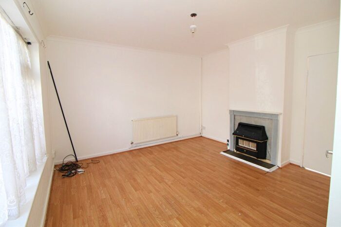 3 Bedroom End Of Terrace House To Rent In Tarquin Close, Coventry, West Midlands, CV3