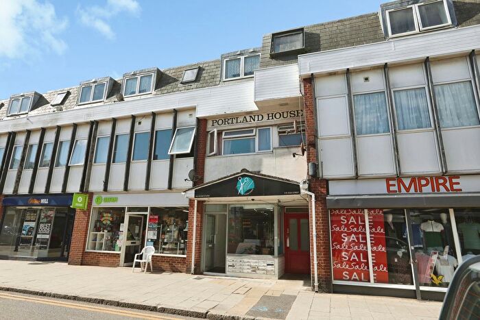 1 Bedroom Flat For Sale In High Street, Sheerness, Kent, ME12